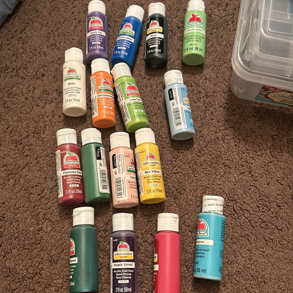 Apple barrel Paint set